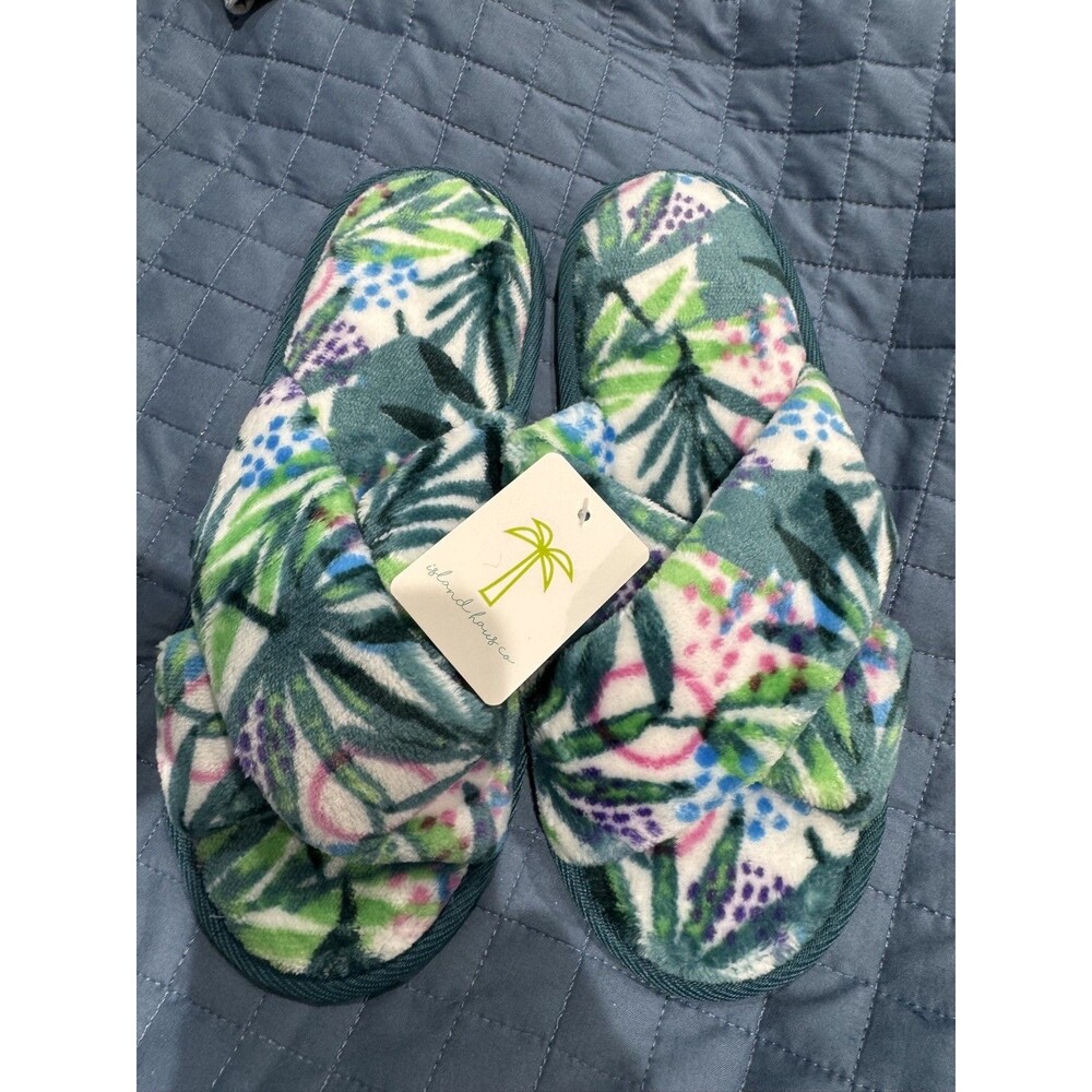 Island House Co Small/Medium Fuzzy Tropical Crossover Flip Flop Slippers NWT